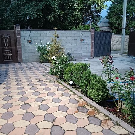 Комфортный Дом До 4Х Человек. Есть Парковка На 2 Машины, Wi-Fi, Tv. Bishkek Exteriör bild